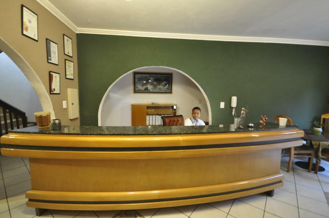 A Knights Rest Guesthouse Pretoria-Noord Eksteriør billede