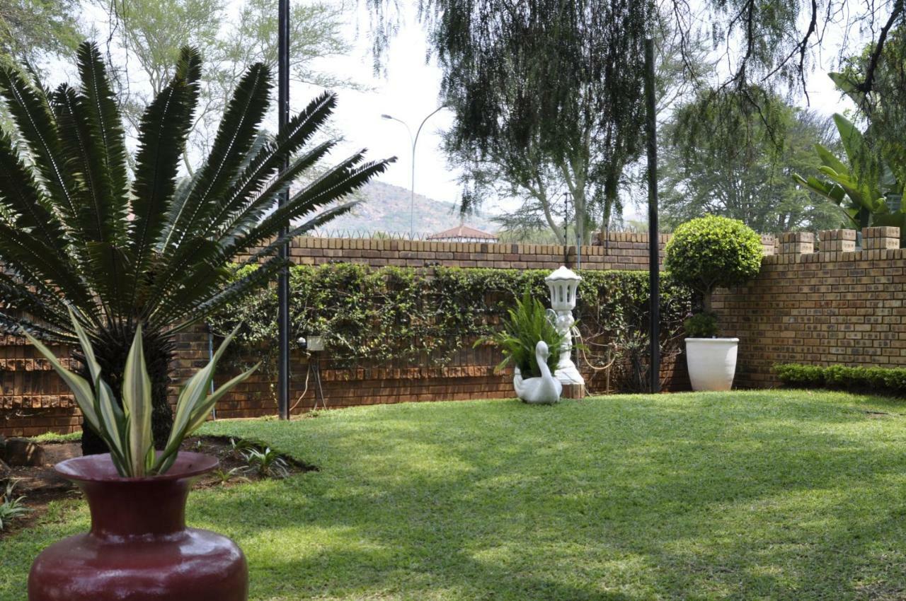 A Knights Rest Guesthouse Pretoria-Noord Eksteriør billede